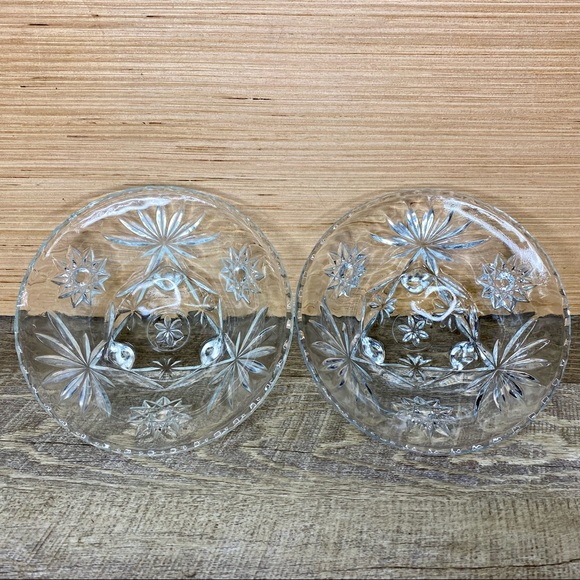 Set of 2 matching 6.5” Anchor Hocking Starburst Glass Candy Dishes Pressed Cut - Picture 6 of 11